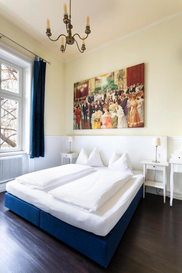 Boutique Hotel Columbia Виена Стая снимка
